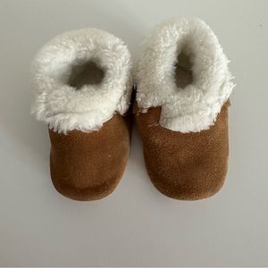 Heyfolks Warm Baby Slippers